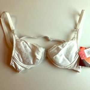 Vintage Backless Bra by Smootie